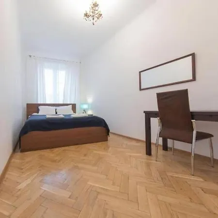 Chic Apartment-old Town-f14